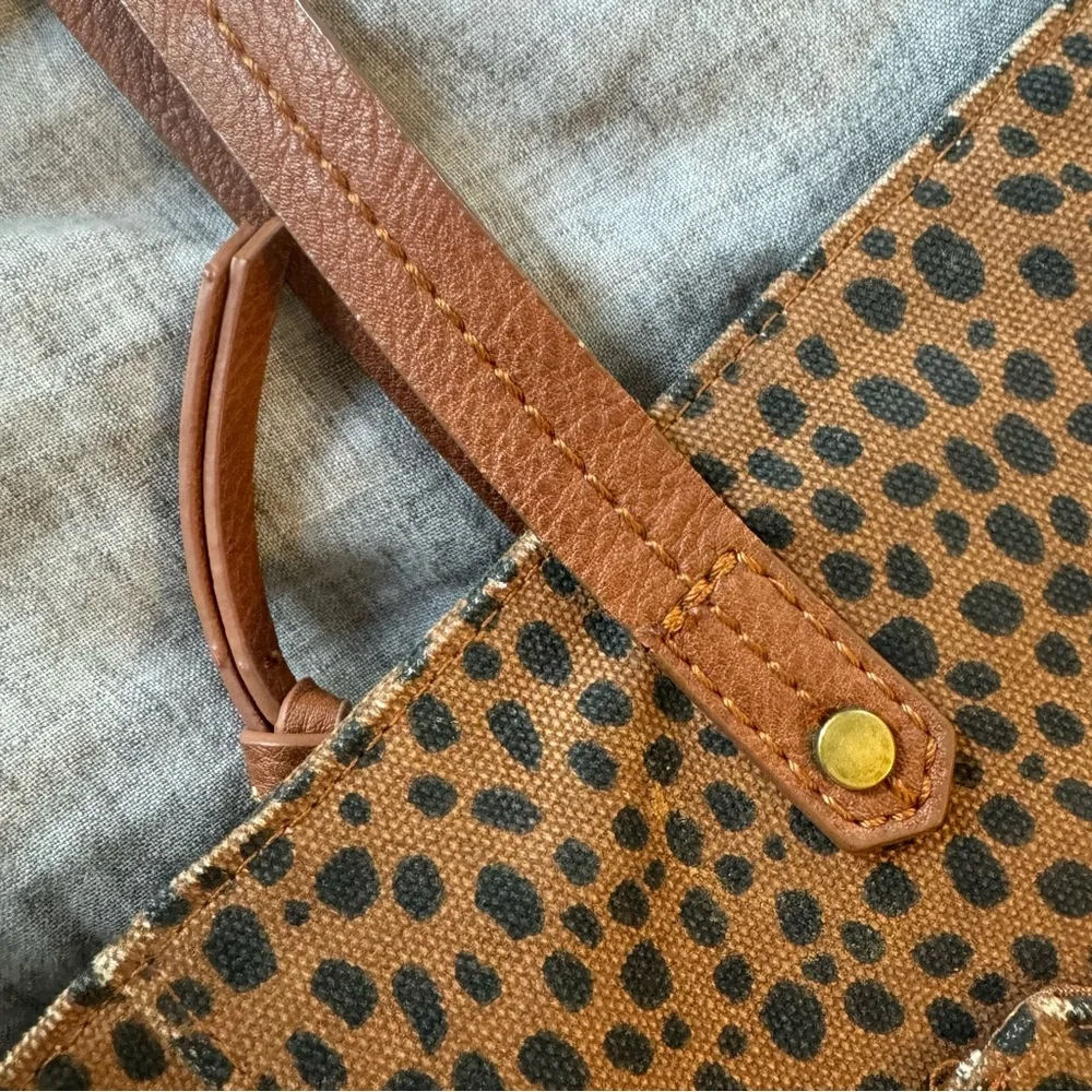 Universal Thread brown cheetah print canvas tote bag